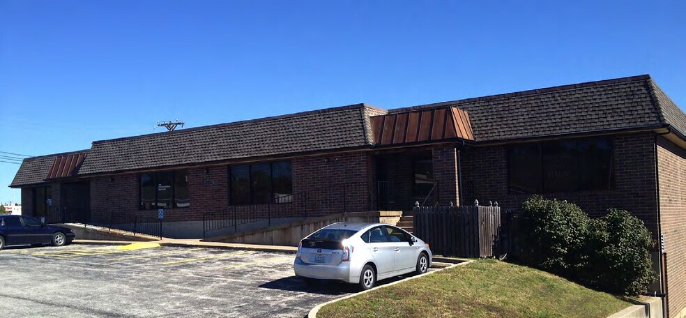 3600 Noland Rd, Independence, MO à louer - Photo de l’immeuble – Image 3 sur 3