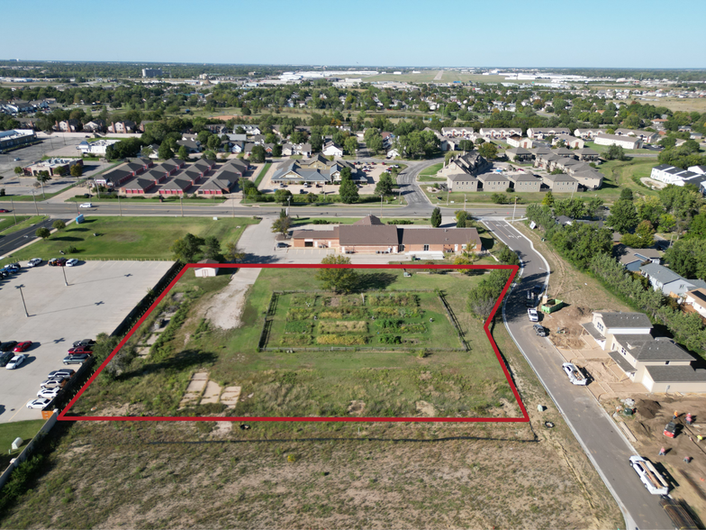 9999 E Harry St, Wichita, KS à vendre - Photo de l’immeuble – Image 1 sur 6
