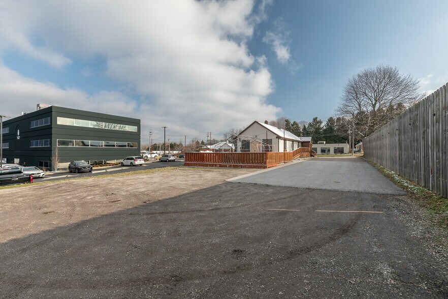 7224 Center St, Mentor, OH à vendre - Photo de l’immeuble – Image 3 sur 18