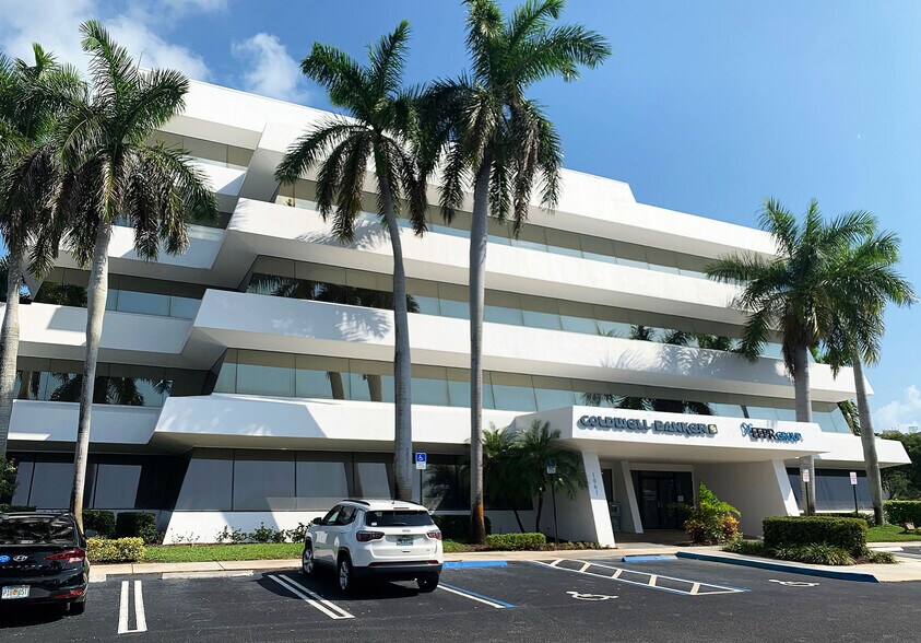 1061 E Indiantown Rd, Jupiter, FL à louer - Photo de l’immeuble – Image 3 sur 12