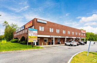 Plus de détails pour 400 Fairfield Rd, Fairfield, NJ - Local commercial à louer