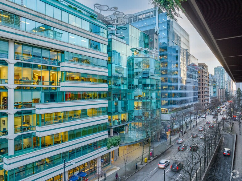938 Howe St, Vancouver, BC à vendre - Photo principale – Image 1 sur 24