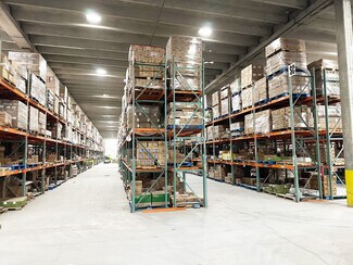 Plus de détails pour 18770 NE 6th Ave, Miami, FL - Industriel/Logistique à louer