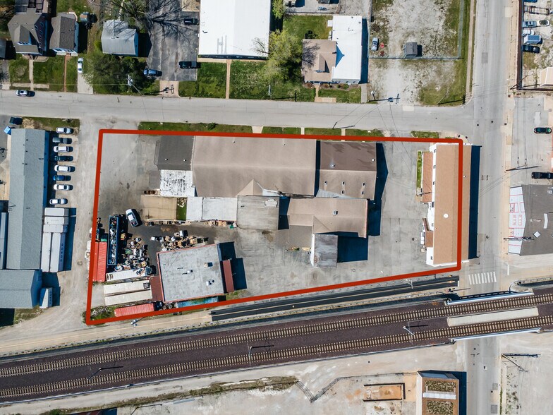 Office + Industrial For Sale portefeuille de 2 biens à vendre sur LoopNet.fr - Photo principale – Image 1 sur 10