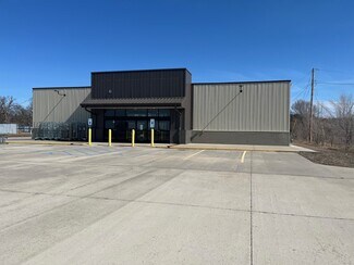 Plus de détails pour 704 N Willow St, Royalton, MN - Local commercial à louer