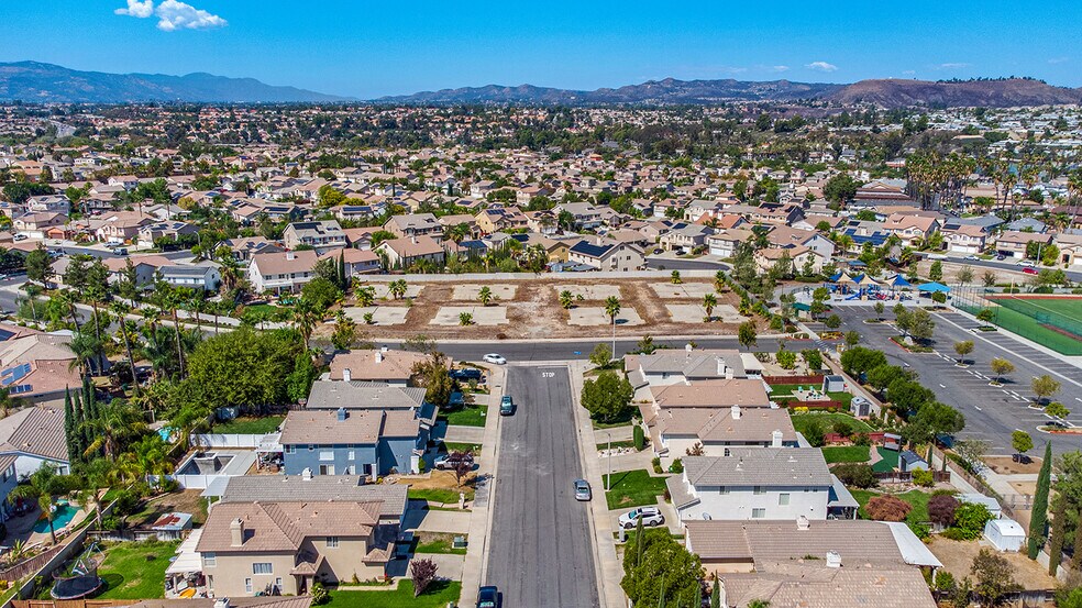 39565 Torrey Pines, Murrieta, CA à vendre - Photo de l’immeuble – Image 3 sur 21