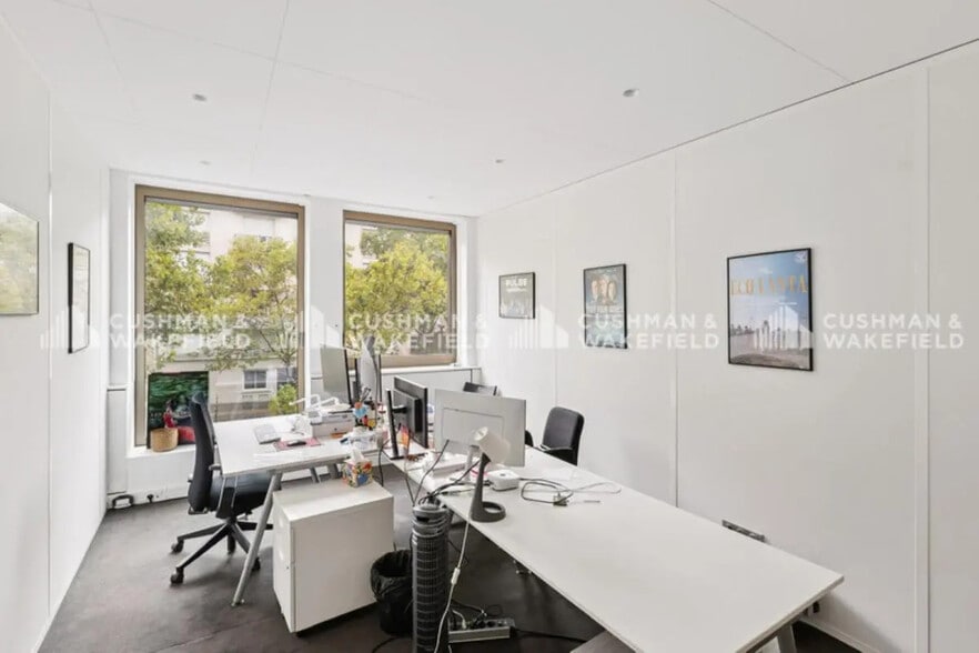 80 Avenue Marceau, Paris à louer - Photo de l’immeuble – Image 3 sur 10