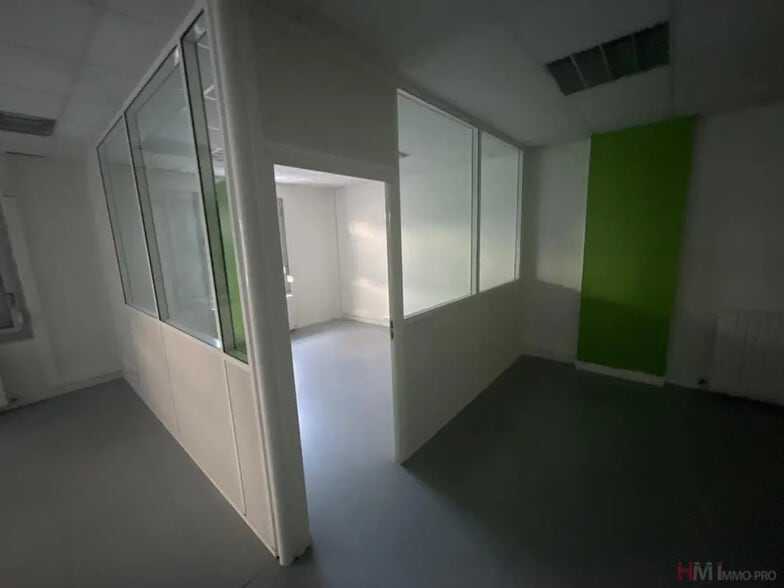 Local d’activités dans Le Havre à louer - Photo intérieure – Image 2 sur 14