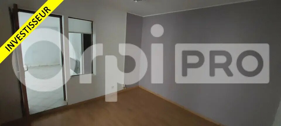 Local commercial dans La Chapelle-en-Serval à vendre - Photo intérieure – Image 2 sur 8