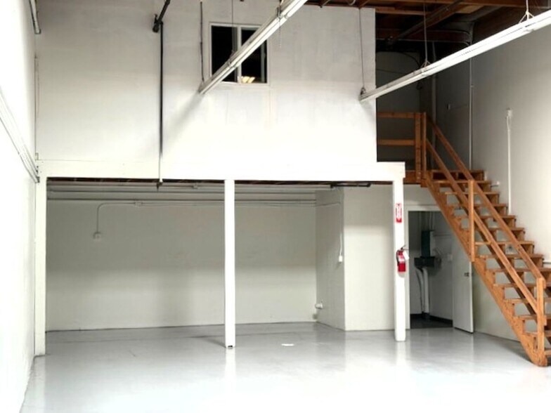 23950-23996 Clawiter Rd, Hayward, CA à louer - Photo de l’immeuble – Image 3 sur 4