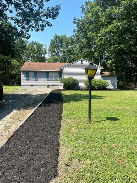 359 Long Point Ln, Topping, VA à vendre - Photo de l’immeuble – Image 2 sur 2