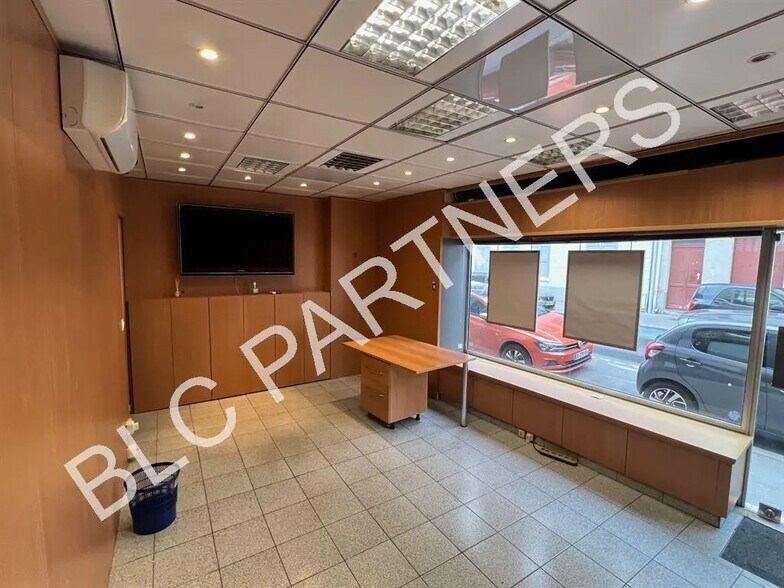 Bureau dans Suresnes à vendre - Photo intérieure – Image 2 sur 7