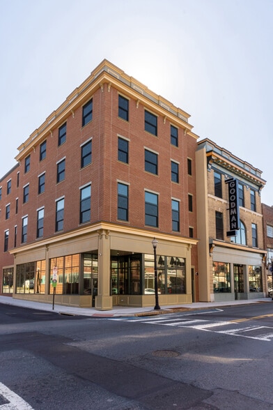 30-32 E 3rd St, Bethlehem, PA à louer - Photo de l’immeuble – Image 3 sur 7