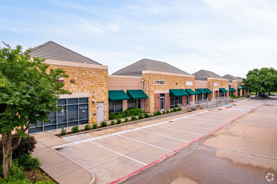 731 E Southlake Blvd, Southlake, TX à louer - Photo principale – Image 1 sur 8