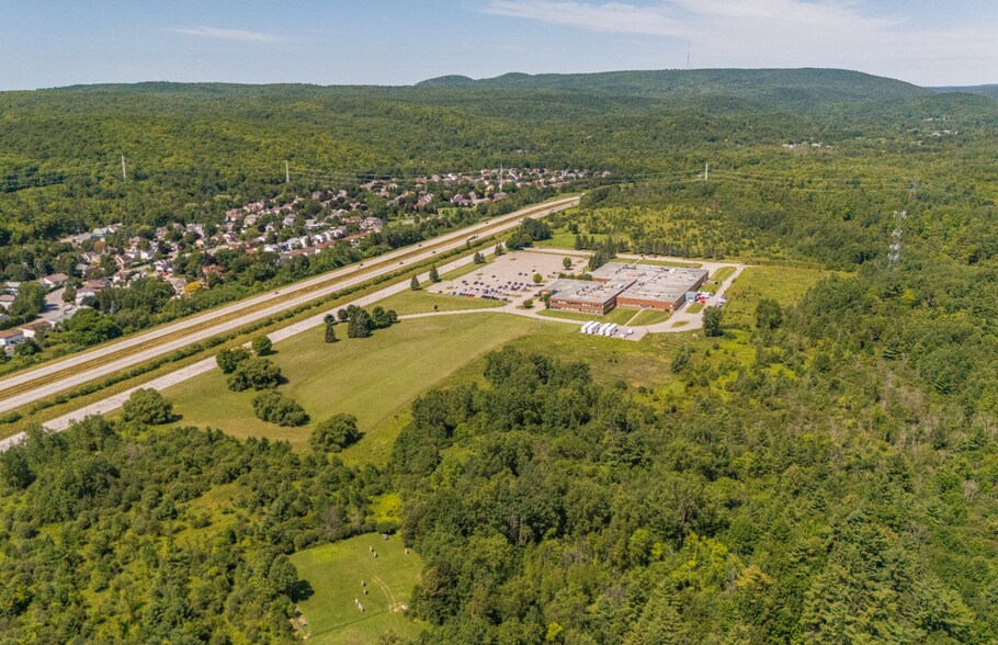 196 Blvd De La Technologie, Gatineau, QC à vendre - Photo principale – Image 1 sur 1
