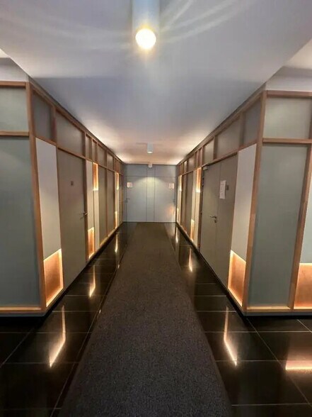 Bureau dans Schiltigheim à louer - Hall d’entrée – Image 3 sur 7