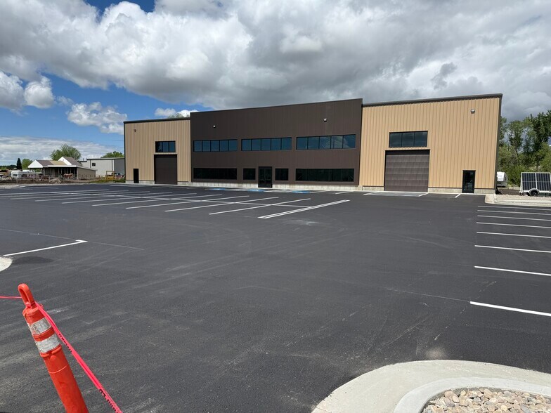 1750 1700 S, West Haven, UT à louer - Photo de l’immeuble – Image 3 sur 10