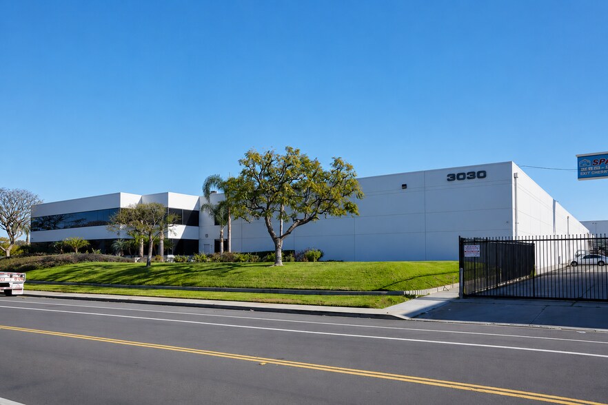 3030-3088 Walnut Ave, Long Beach, CA à louer - Photo de l’immeuble – Image 1 sur 17