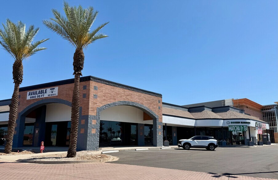 2055 N Alma School Rd, Chandler, AZ à louer - Photo principale – Image 1 sur 38