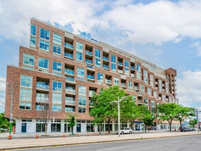 1775-1791 St Clair Ave W, Toronto, ON à louer Photo intérieure– Image 1 sur 10
