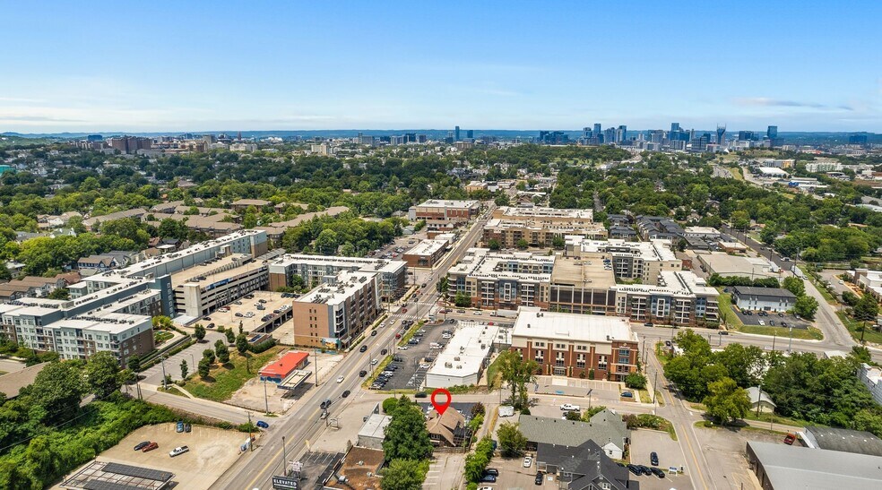 707 Inverness Ave, Nashville, TN à vendre - Photo de l’immeuble – Image 2 sur 15