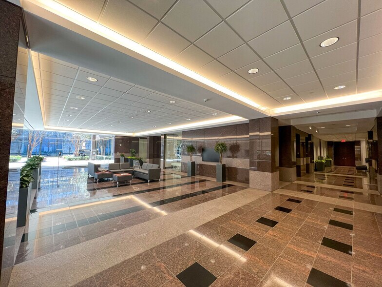 1330 Lake Robbins Dr, The Woodlands, TX à louer - Photo intérieure – Image 3 sur 7