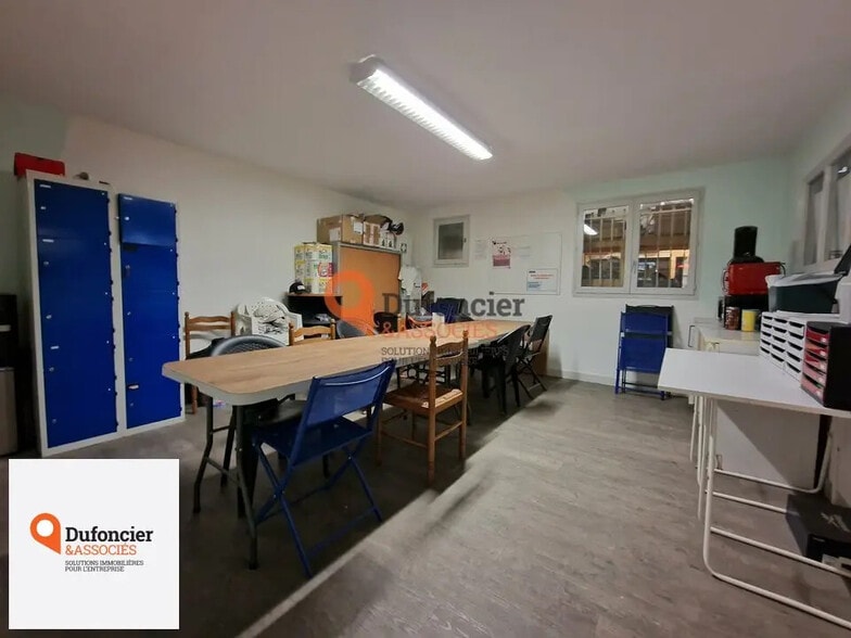 Industriel/Logistique dans Poitiers à louer - Photo de l’immeuble – Image 3 sur 7