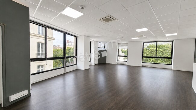 Plus de détails pour Rue De La Barillerie, Nantes - Bureau à louer