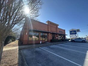 1022 Woodruff Rd, Greenville, SC à louer Photo de l’immeuble– Image 1 sur 7