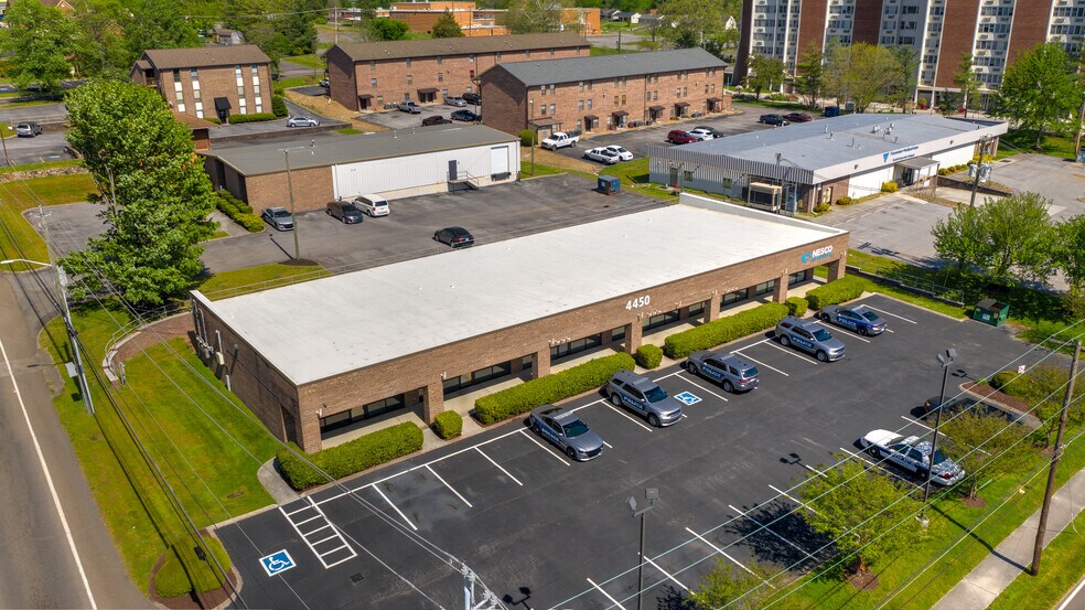 4450 Walker Blvd, Knoxville, TN à louer - Photo de l’immeuble – Image 3 sur 3