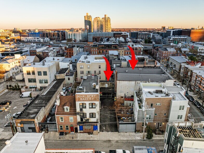 705 American St, Philadelphia, PA à vendre - Photo principale – Image 1 sur 10