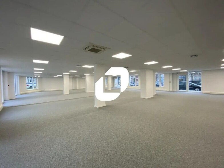 Bureau dans Valenciennes à louer - Photo de l’immeuble – Image 1 sur 9