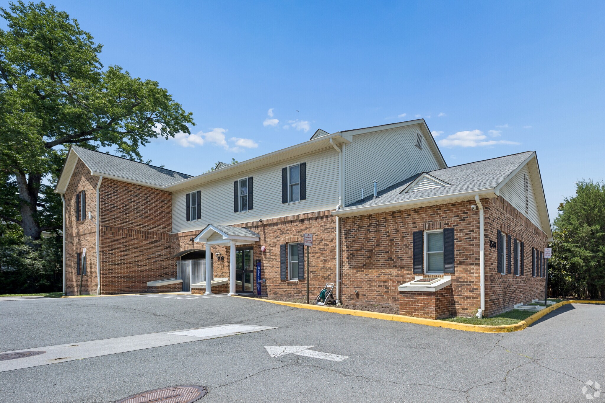 3538 Moncure Ave, Falls Church, VA à vendre Photo de l’immeuble– Image 1 sur 32