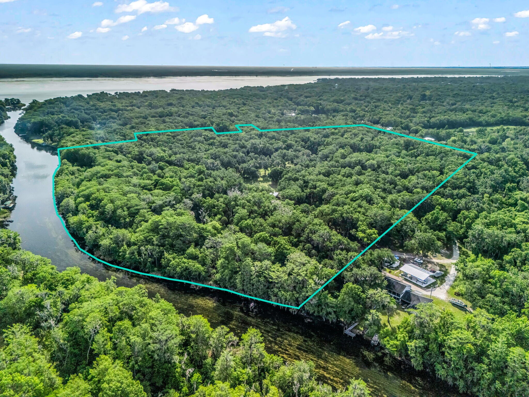 2992 N Country Road 470, Lake Panasoffkee, FL à vendre Photo principale– Image 1 sur 32