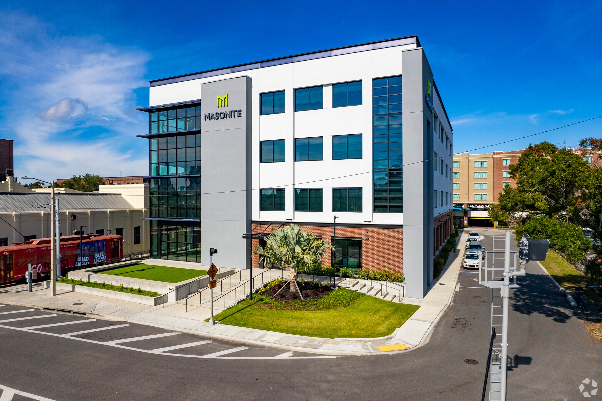 1242 E 5th Ave, Tampa, FL à louer Photo principale– Image 1 sur 26