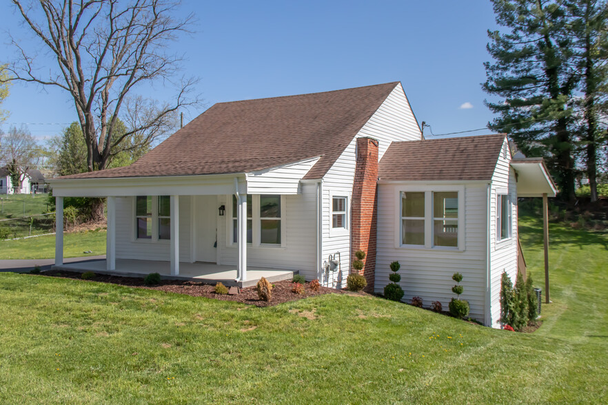 2412,2414, 2416 Bradley St, Bristol, VA à vendre - Photo de l’immeuble – Image 2 sur 13