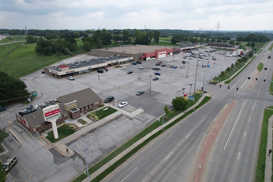 108th & Maple Rd, Omaha, NE à louer - Photo de l’immeuble – Image 2 sur 2
