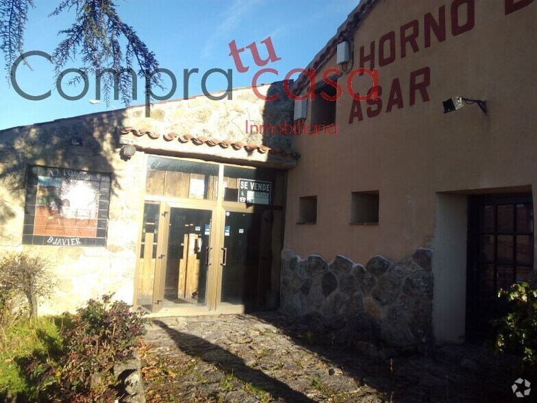 Local commercial dans Torrecaballeros, Segovia à vendre - Photo de l’immeuble – Image 2 sur 8