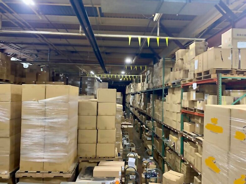 20 Sand Park Rd, Cedar Grove, NJ à louer - Photo intérieure – Image 3 sur 25