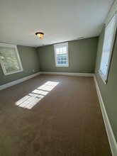 16 Oak Grove St, Mount Holly, NC à louer Photo de l’immeuble– Image 2 sur 5