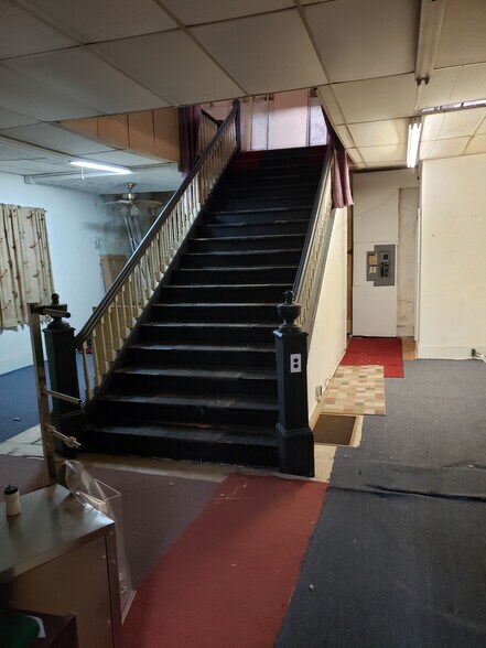 4 N Washington St, Worthington, IN à vendre - Photo de l’immeuble – Image 2 sur 5