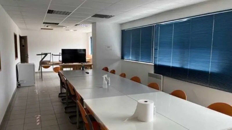 Industriel/Logistique dans Domloup à louer - Photo de l’immeuble – Image 3 sur 12