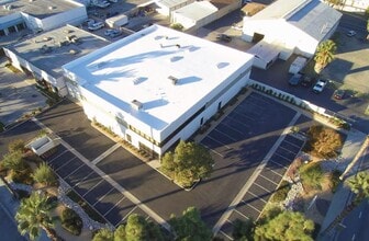 1660 Linden St, Riverside, CA à louer Aérien– Image 1 sur 1