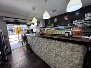 Local commercial dans Barcelone, Barcelona à louer Photo intérieure– Image 1 sur 12