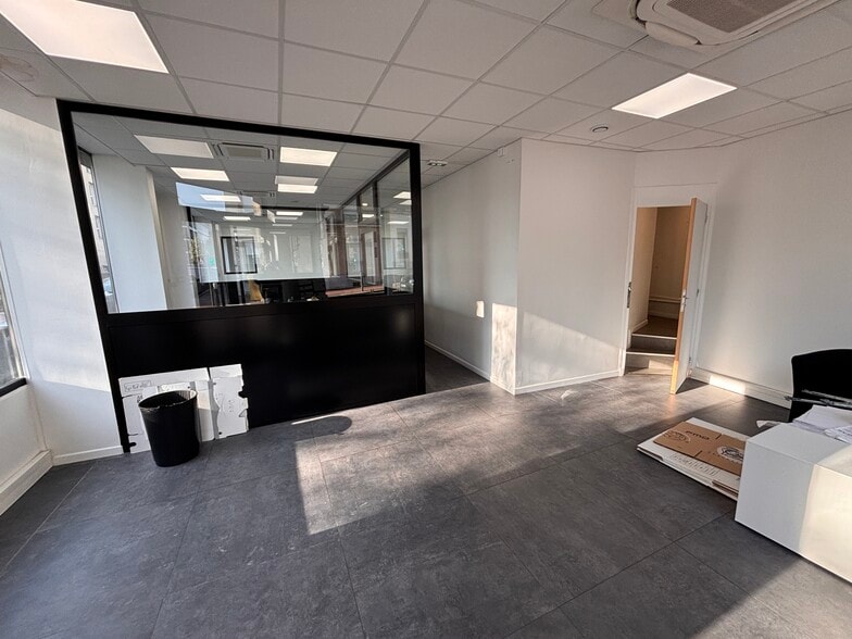 36 Rue Carnot, Suresnes à louer - Photo intérieure – Image 3 sur 12