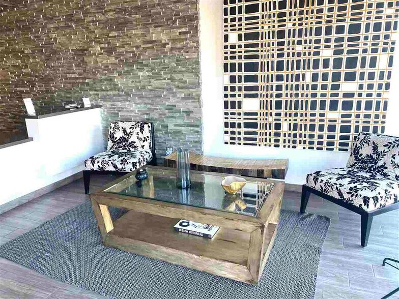 405 Logistics, Laredo, TX à louer - Photo de l’immeuble – Image 3 sur 14