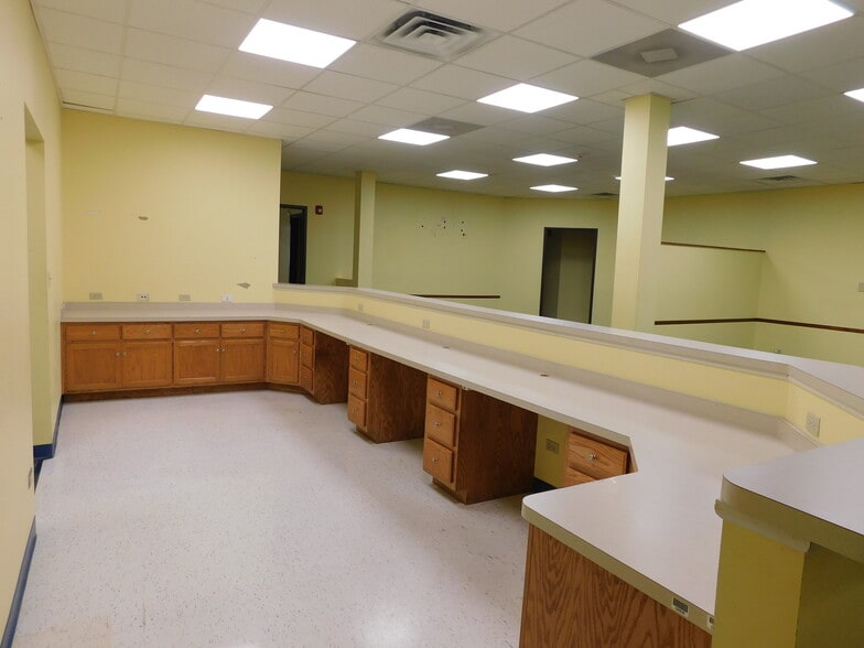 700 W Jefferson St, Shorewood, IL à vendre - Photo intérieure – Image 3 sur 10