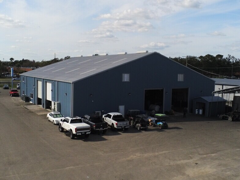6015 N US Highway 301, Tampa, FL à louer - Photo de l’immeuble – Image 3 sur 39