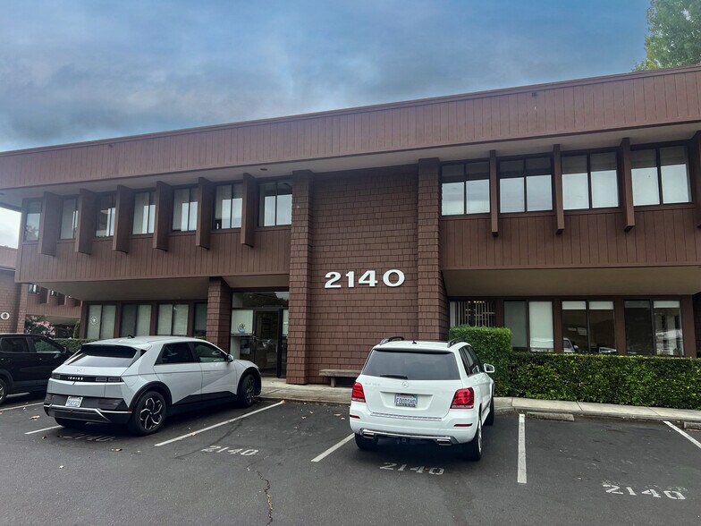 2140 Jefferson St, Napa, CA à louer - Photo de l’immeuble – Image 1 sur 9