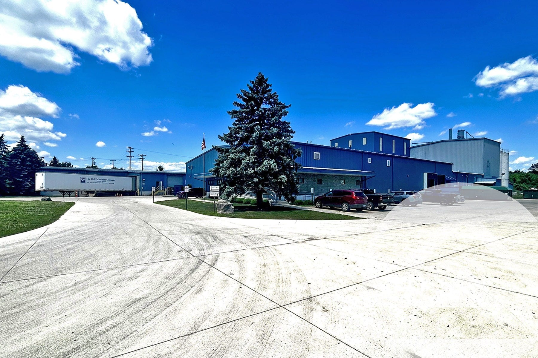 21220 Huron River Dr, Rockwood, MI à vendre Photo de l’immeuble– Image 1 sur 2